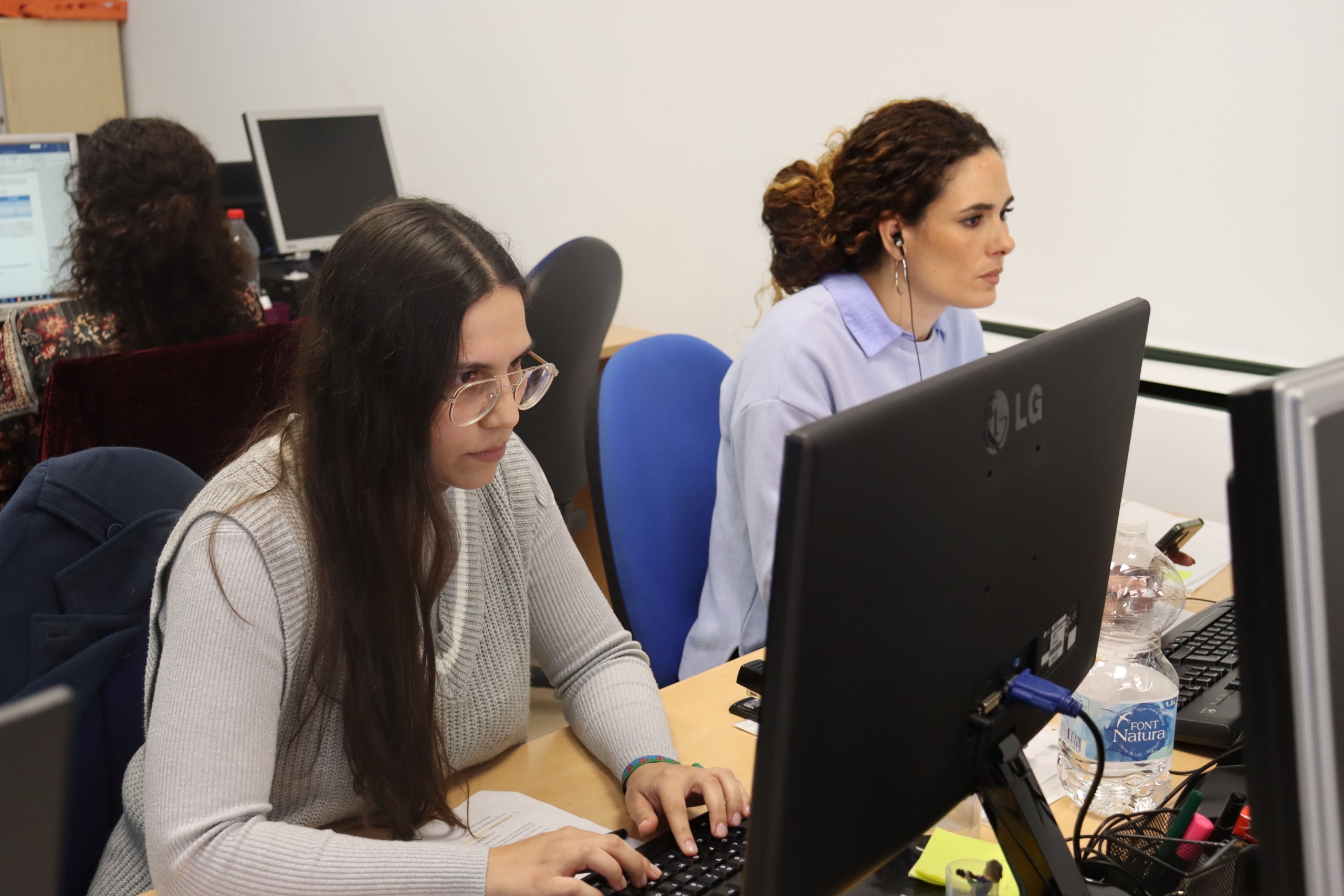 mujeres gitanas formadas fakali gitanas universitarias estudios estudiantes
